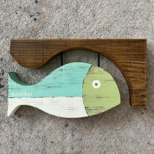 Sanibel Fish On A Post