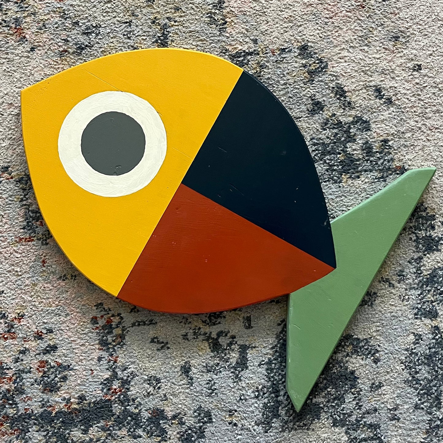 Small Primary Deco Fish